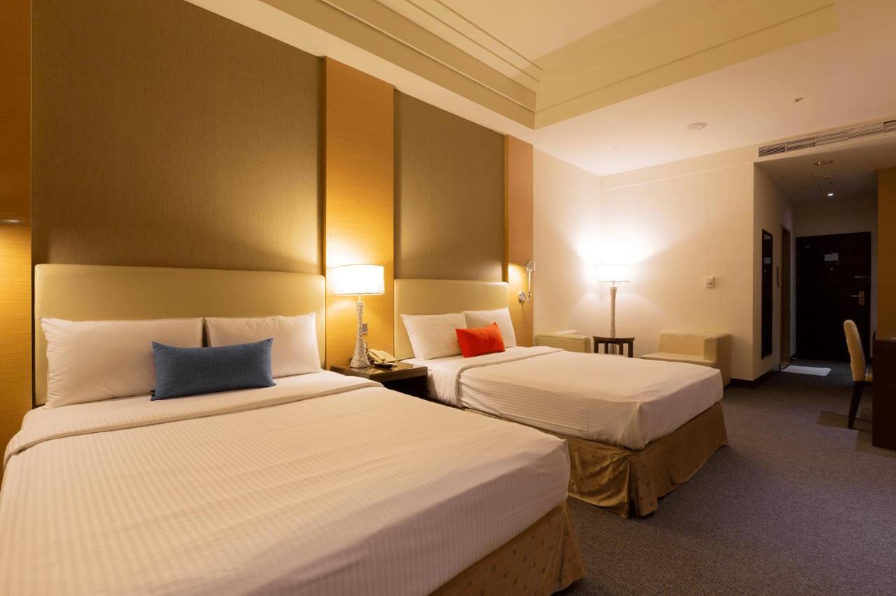Ever Delightful Business Hotel Chiayi Extérieur photo