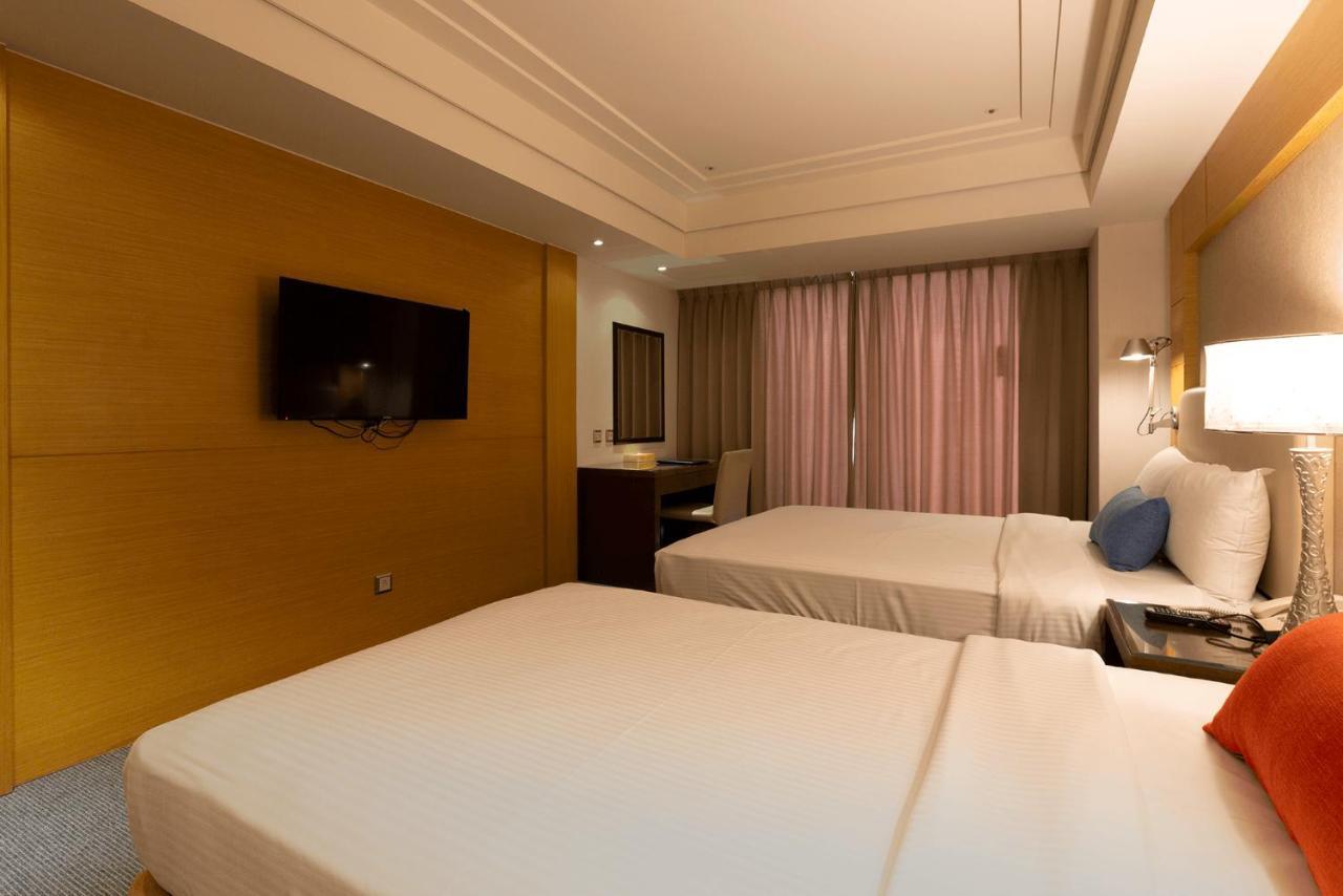 Ever Delightful Business Hotel Chiayi Extérieur photo