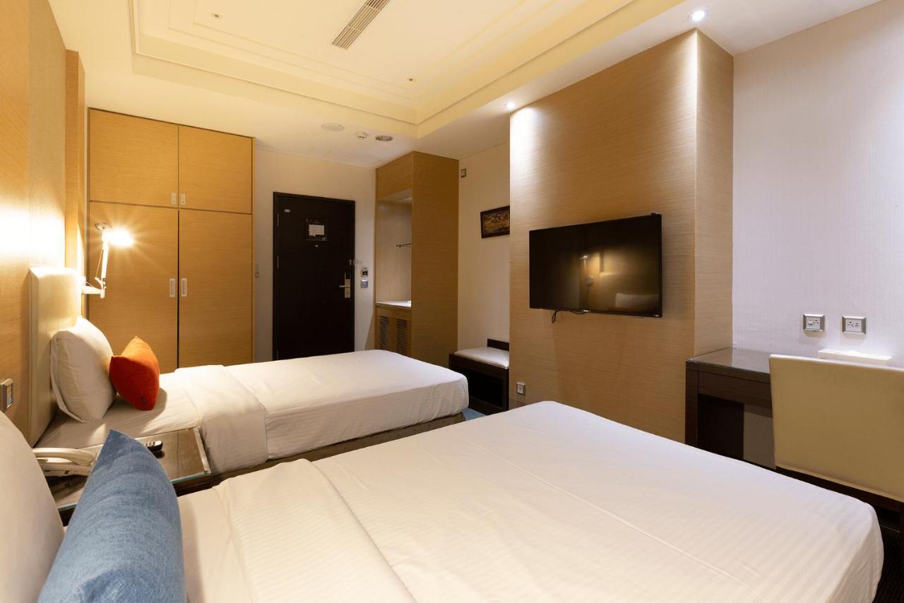 Ever Delightful Business Hotel Chiayi Extérieur photo