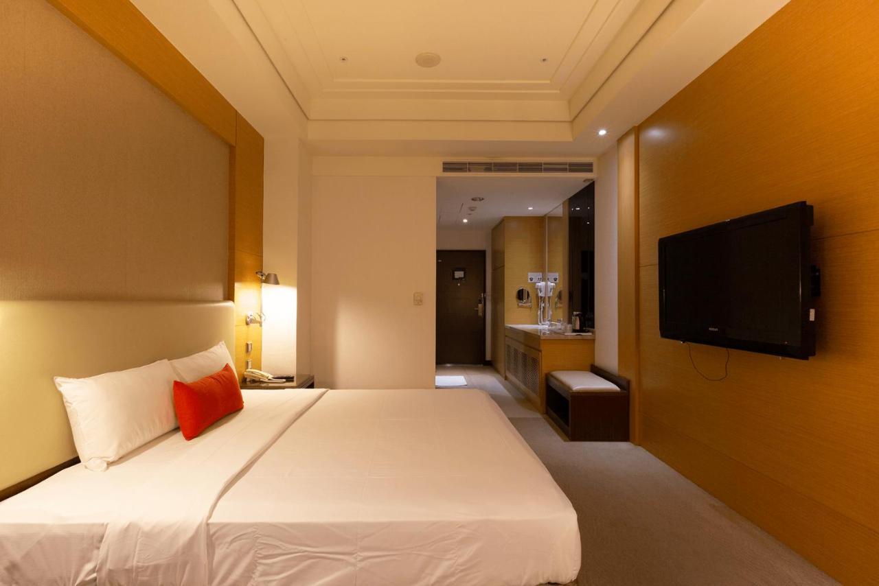 Ever Delightful Business Hotel Chiayi Extérieur photo