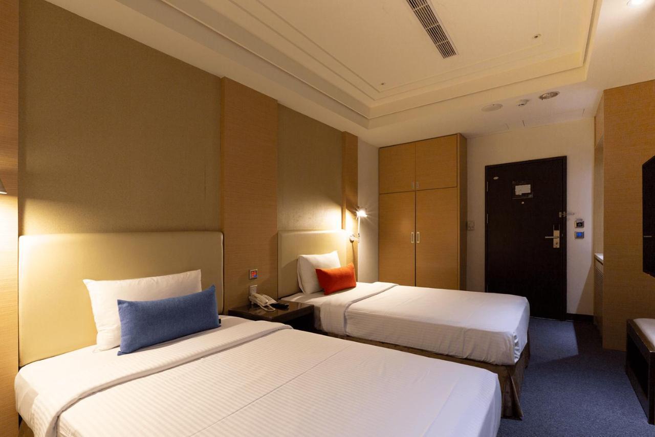 Ever Delightful Business Hotel Chiayi Extérieur photo