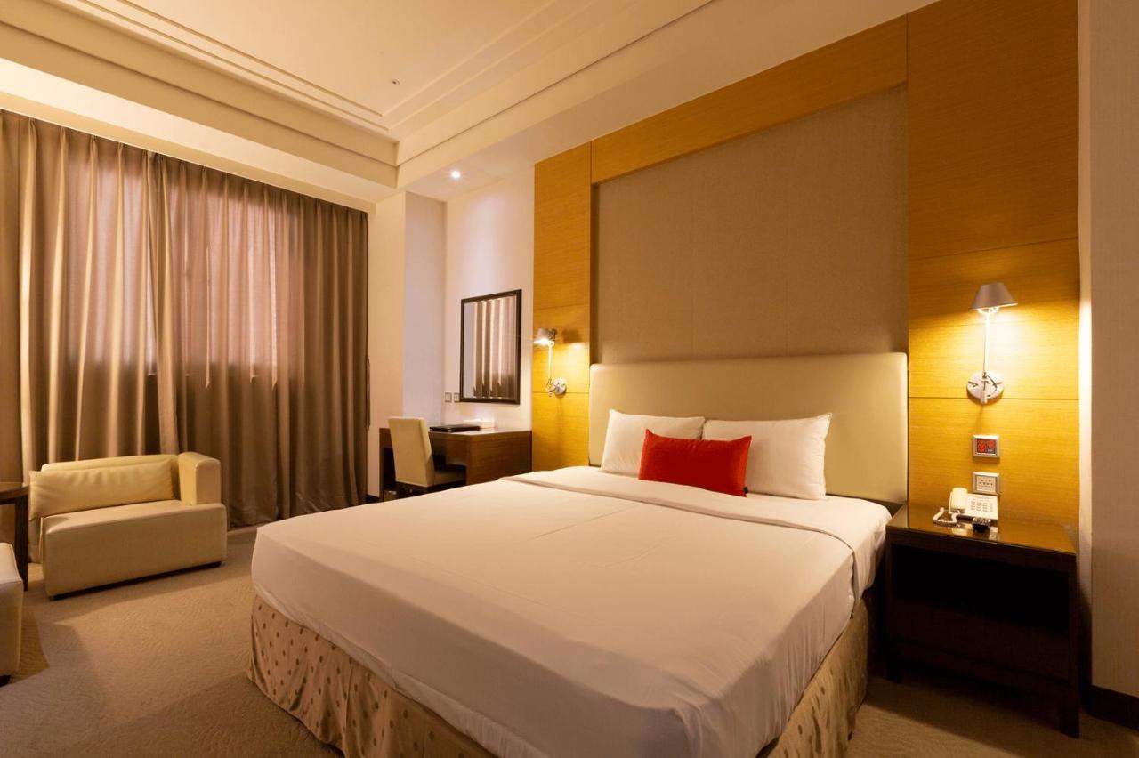 Ever Delightful Business Hotel Chiayi Extérieur photo